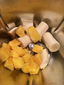 Smoothie Bowle mit Banane und Ananas aus dem Thermomix® von Vorwerk