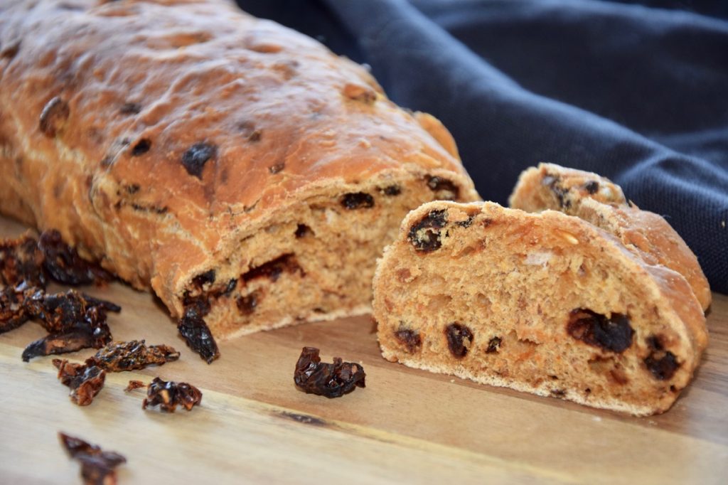 Baguette mit Oliven &amp; getrockneten Tomaten - ThermiQueen