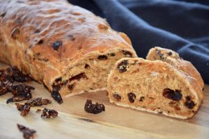 Ciabatta mit getrockneten Tomaten aus dem Thermomix®