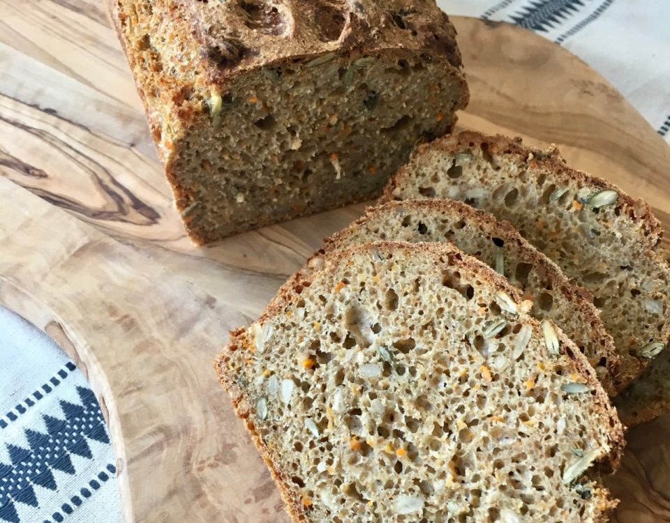 Karottenbrot mit Kürbiskernen aus dem Thermomix