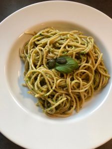 Pasta mit Pesto